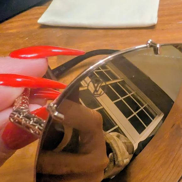 Louis Vuitton Gold Aviator Sunglasses - Picture 7 of 9